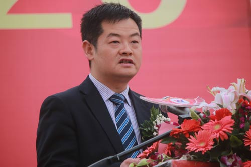 成都萬通汽修學(xué)校校長李迎春致辭