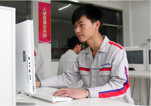 此次參賽的萬通優異畢業學子